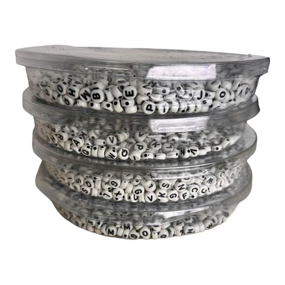 Letter Beads Round Friendship Bracelets 4mm Swifties 2000 Beads Black & White - Picture 1 of 4